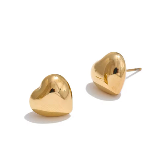 LOVE STUD EARRINGS