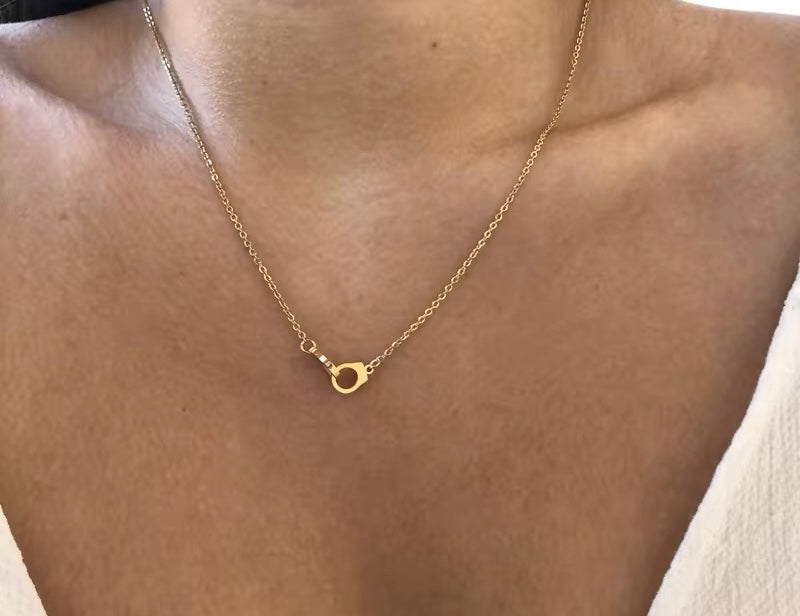 EVIE NECKLACE
