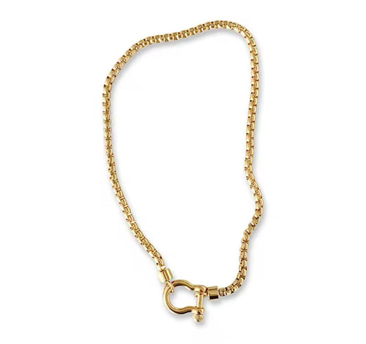 CLAV NECKLACE